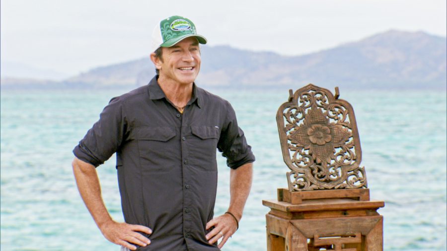 I See the Million Dollars - Jeff Probst on the fourteenth and two-hour season finale of SURVIVOR: Edge of Extinction airing, Wednesday, May 15 (8:00-11:00 PM, ET/PT) on the CBS Television Network. Photo: Screen Grab/CBS Entertainment  ÃÂ©2019 CBS Broadcasting, Inc. All Rights Reserved.
