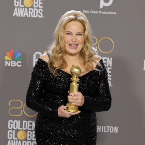 Jennifer Coolidge shows off her Golden Globe for best Actress in a Television series. This was Coolidge’s first Golden Globe. 