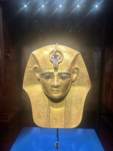 A gold mask designed in the likeness of Ramses the Great’s face in the De Young Museum. Throughout his reign, Ramses was well known for commissioning iconography of himself across Egypt.